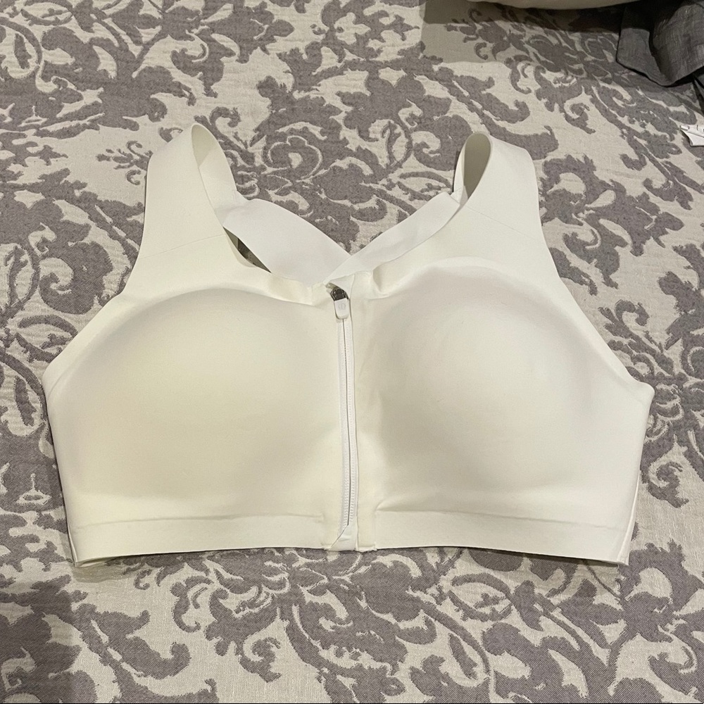 Lululemon Enlite Bra 36DD